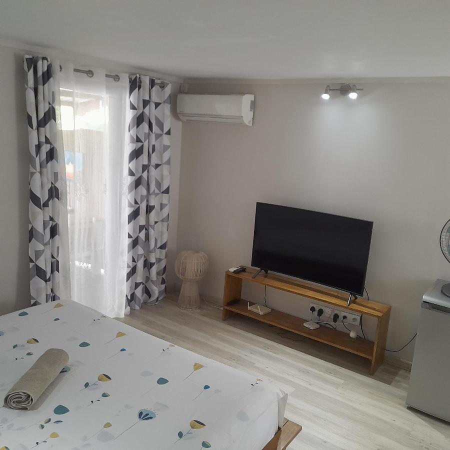 Holiday Surf Lodge Tamarin Luaran gambar